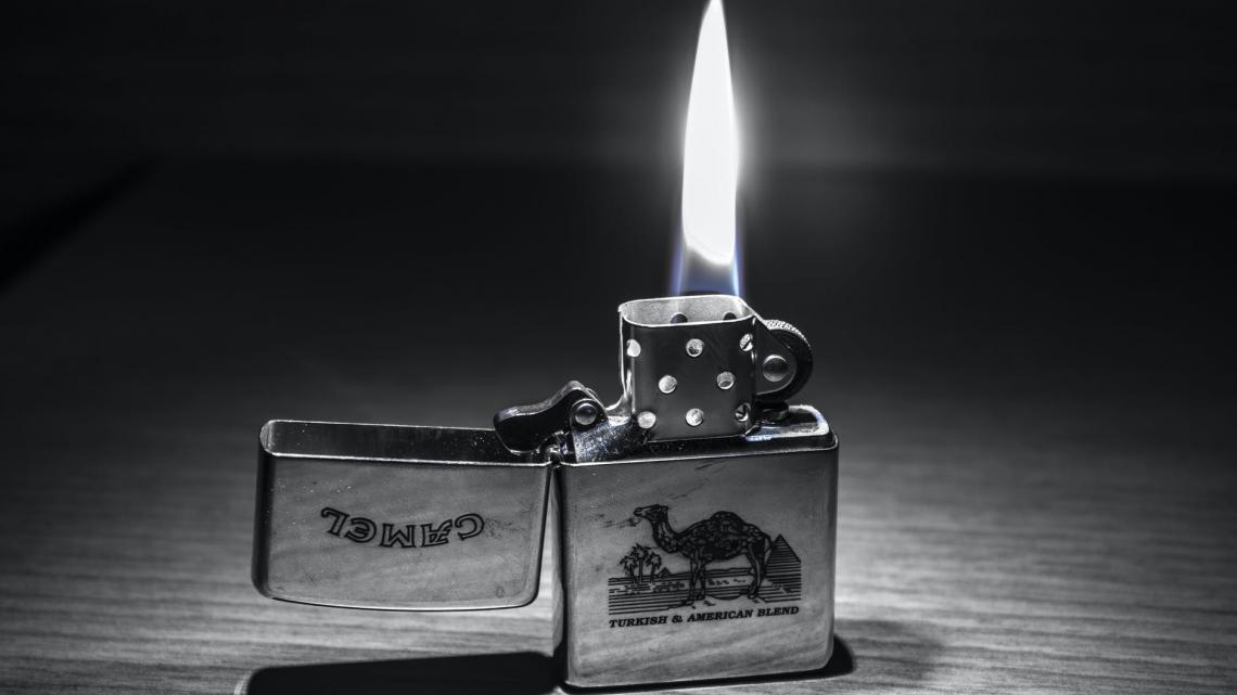 Offrez un briquet personnalisé pour alimenter la flamme Offrez un briquet personnalisé pour alimenter la flamme